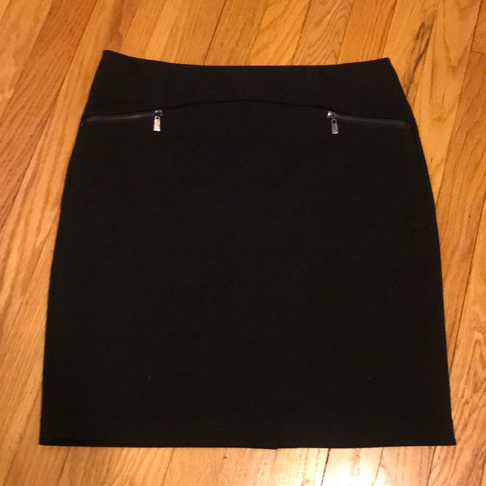Laundry black pencil skirt size 6 w/pockets
